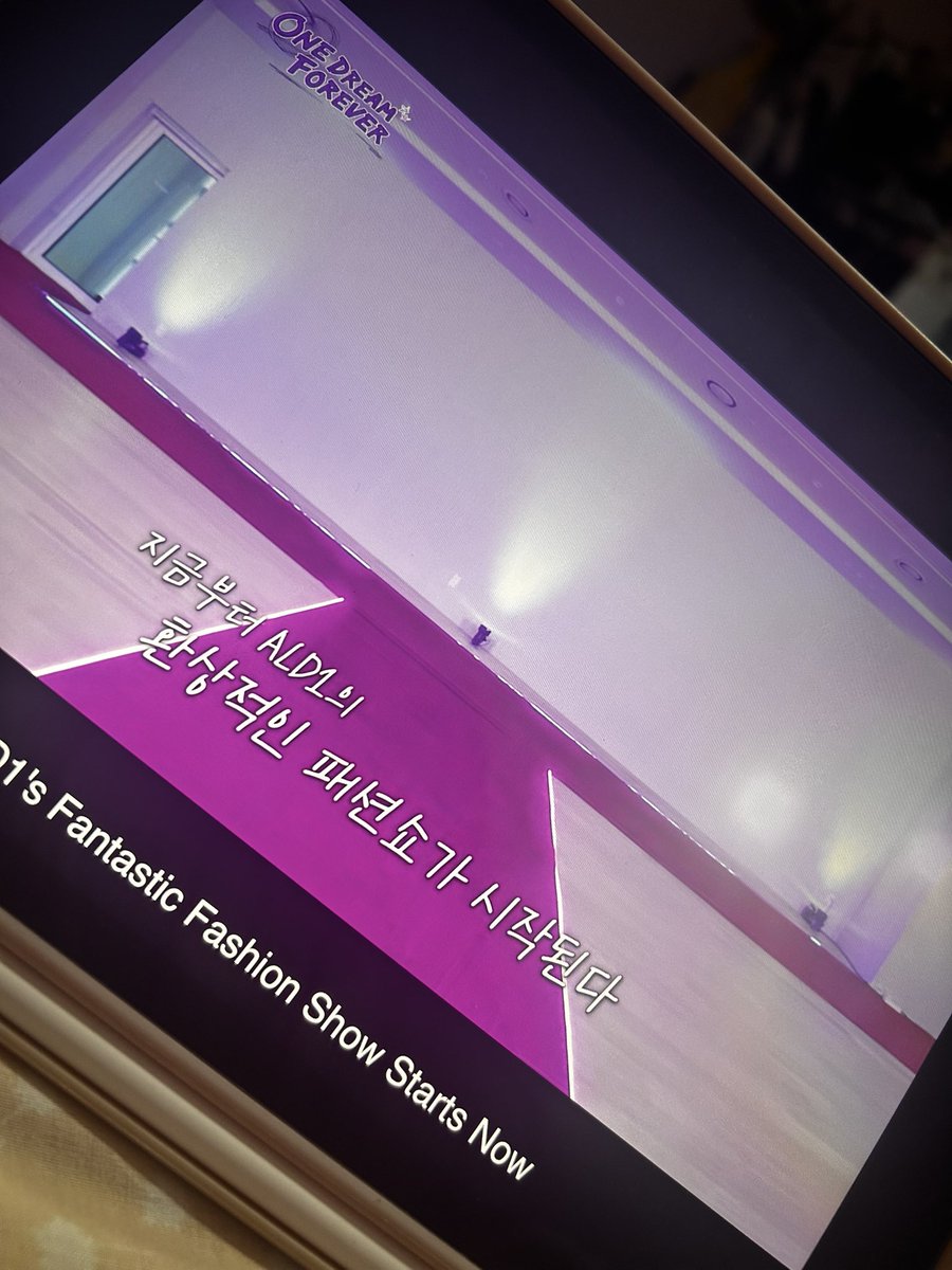 geonwoonie's tweet photo. going back to my safeplace https://t.co/yh2gtmBXtZ