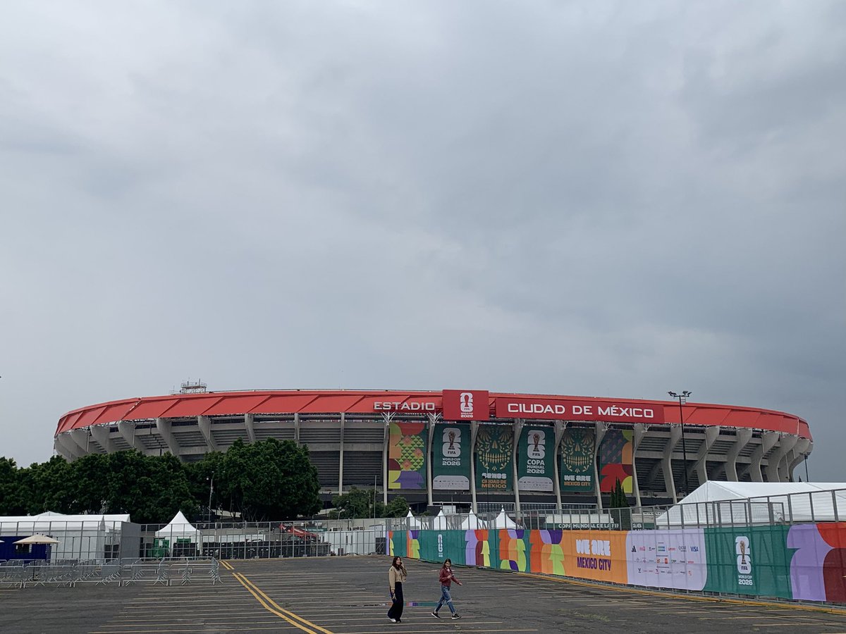 bbcjohnmurray's tweet photo. Yes, it’s The Aztec Stadium, México City…. https://t.co/Tpi5C0GBVV