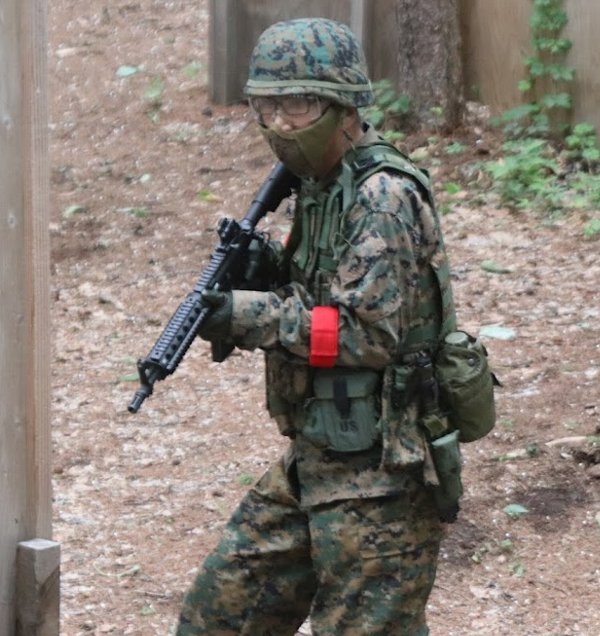 krtkos's tweet photo. 昨日は、ブルーム小諸
気温が低かったがガスブロ活用
次世代M4A1も活躍
はやめに撤収、町内ゴミ当番を実施 https://t.co/o6Z8lUfsF5