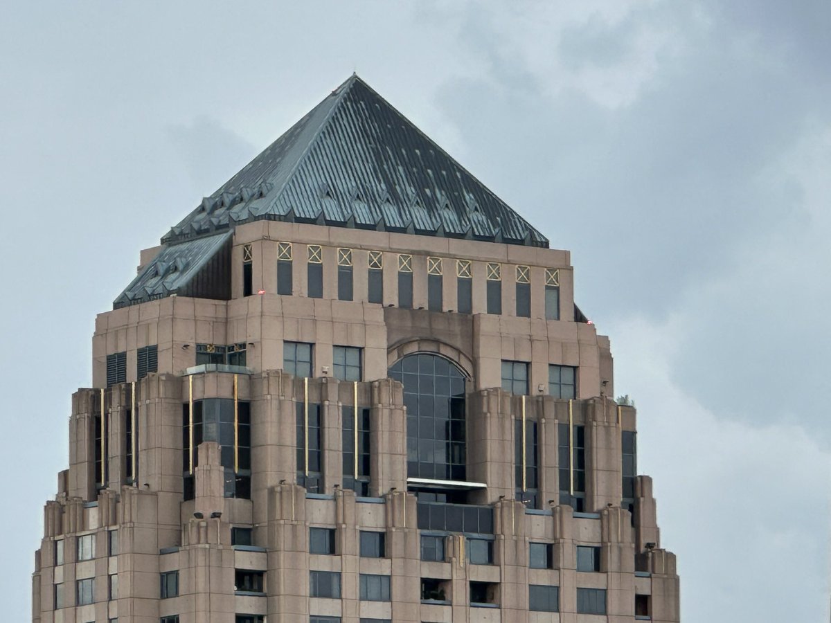 ATLsupremacist's tweet photo. Atlanta wears the rain well https://t.co/3BVqRIXbyG