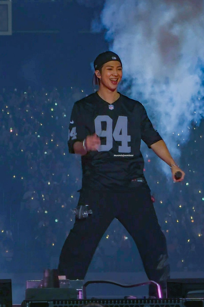 MoonieJoonieee's tweet photo. 260528 #RM 📸 
I just want him to always be happy 🤧
#BTS_ARİRANG #알엠 #btsinlasvegas #btsworldtour https://t.co/xCx6QOnzPr
