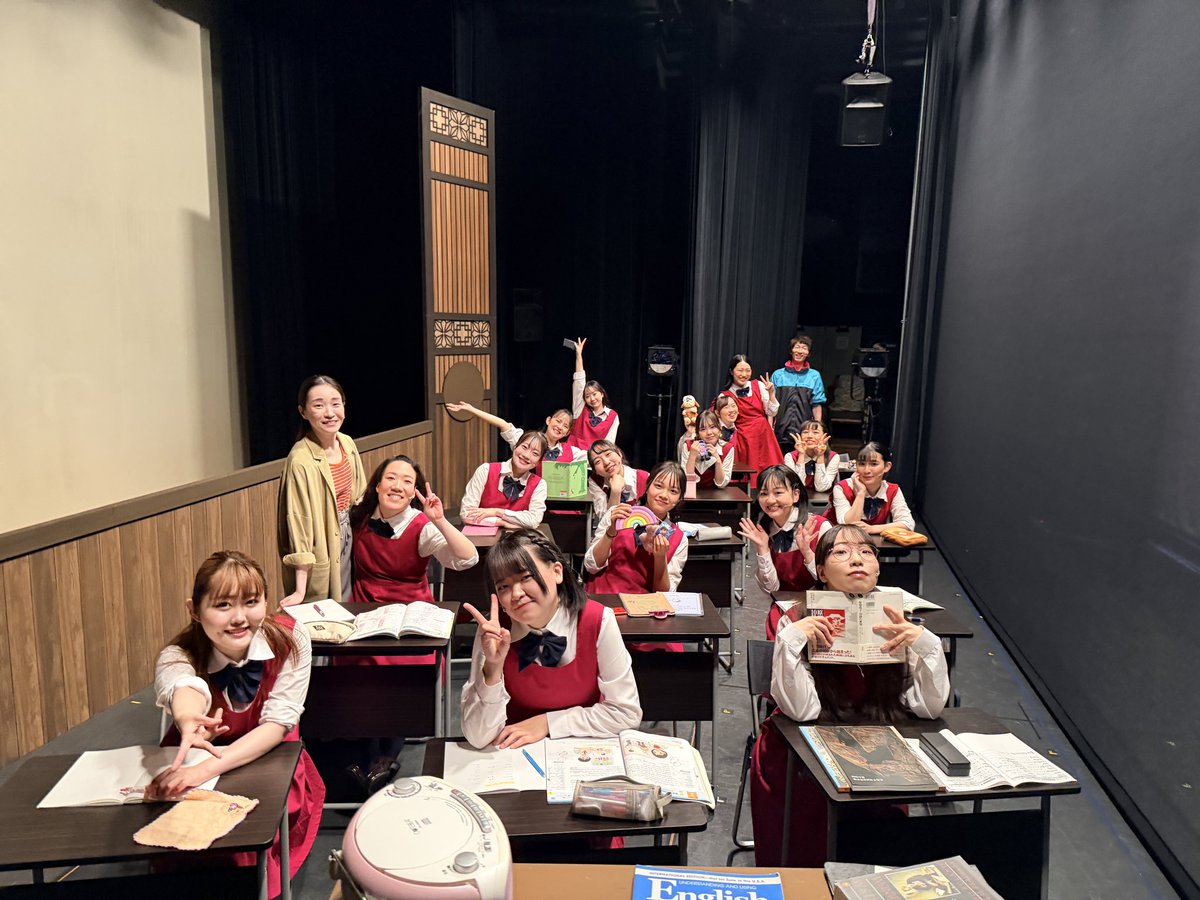 mmpeeeee's tweet photo. #ミュージカル千羽鶴
#千羽鶴 
全公演終演いたしました。

いろんな想いが溢れていますが、なかなかうまく言葉に出来ず、、、
まずはこの作品に携わらせていただけたこと、感謝の気持ちでいっぱいです。

「あまねくとどけ 平和の祈り」

ありがとうございました🕊️ https://t.co/qTzoztQG1F