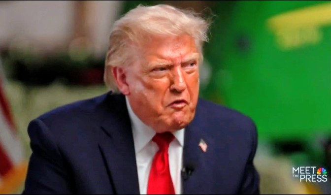 SpackleB's tweet photo. @Darkdeedfiles People are saying he may have soiled himself. https://t.co/flKNr2FLSu