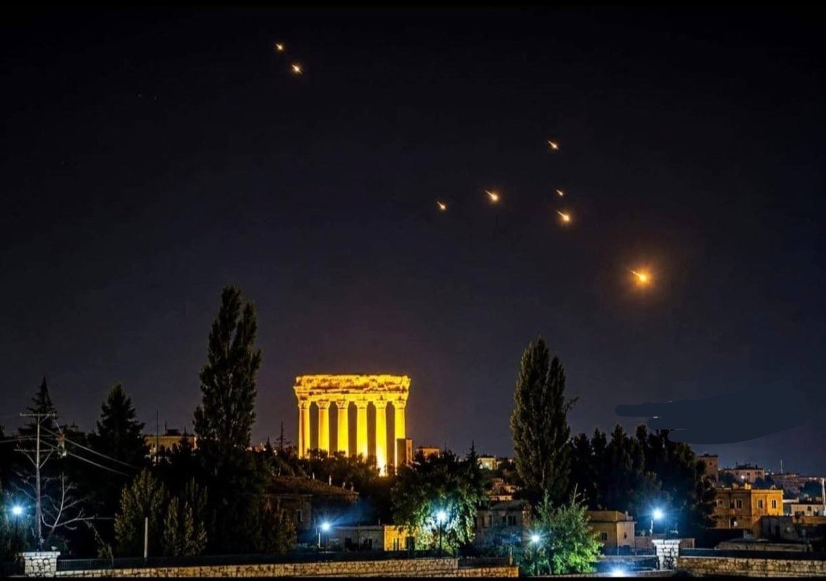 officialrnintel's tweet photo. 🇮🇷🇱🇧🇮🇱⚡️- Incredible visuals from Baalbek, Lebanon, showing Iranian missiles headed toward northern Israel earlier today. https://t.co/Hr1ERqwBtd