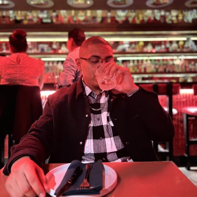 camposimeer's tweet photo. #NuevaFotoDePerfil #lgbt https://t.co/ZTZkzSTIrF
