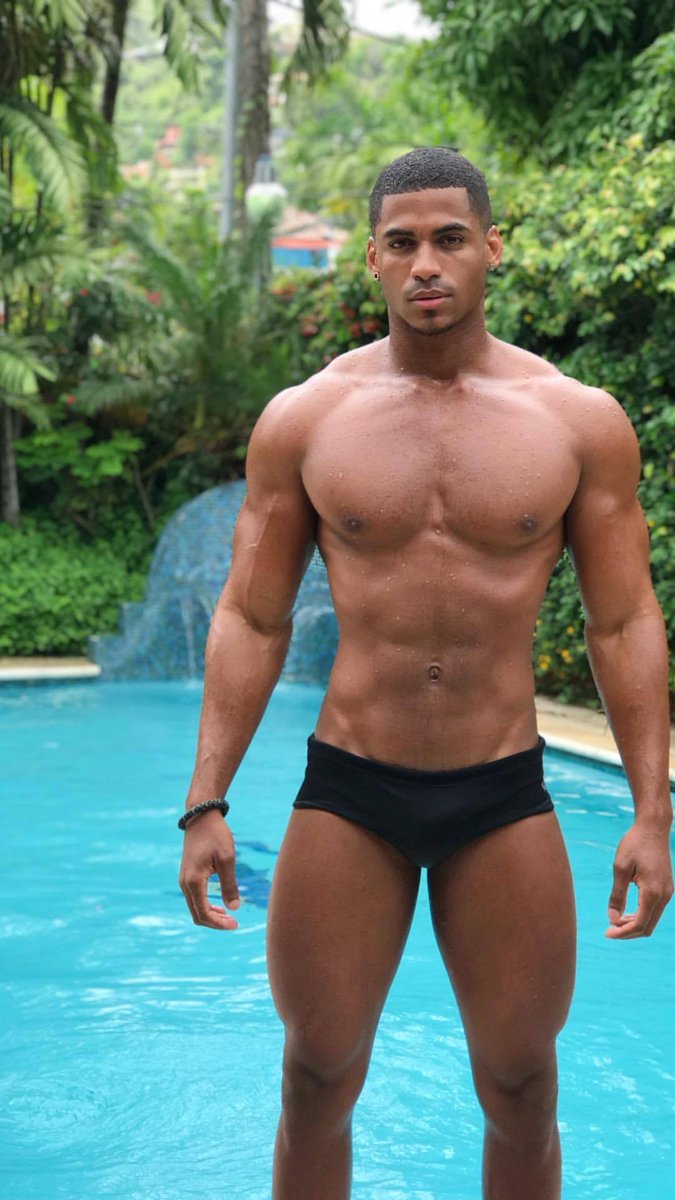 Malechritude's tweet photo. Today's tweets are brought to you by the letter R. 

Robert Oliveira for #SpeedoSunday https://t.co/XQoNYaSZJk