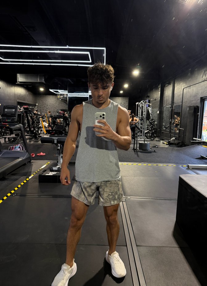 domd3_'s tweet photo. If you're checking me out, at least say hello https://t.co/EFXUKpkqHt