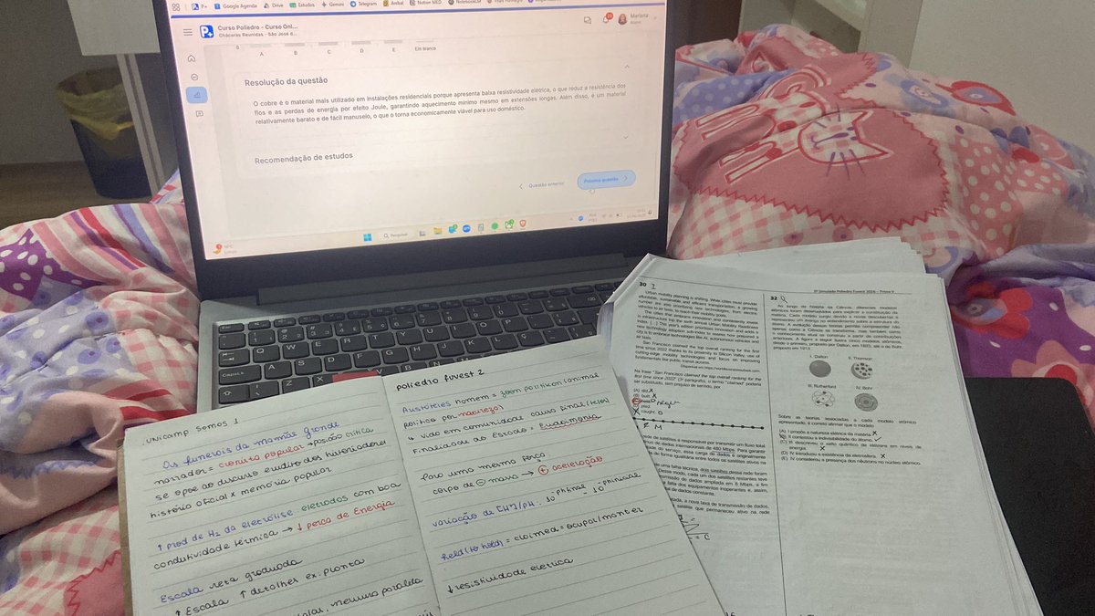 studiesctrl's tweet photo. melhor na cama do que nn fazer né https://t.co/n2d0sozBrP