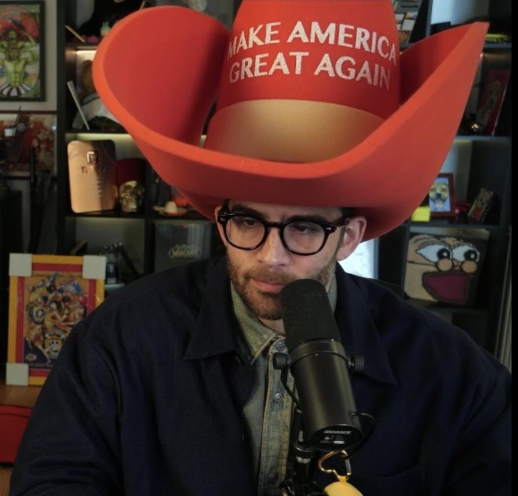 Joeyzoom_'s tweet photo. @MovieDude228077 @hasanthehun “Secretly” https://t.co/z1hVxLFtit