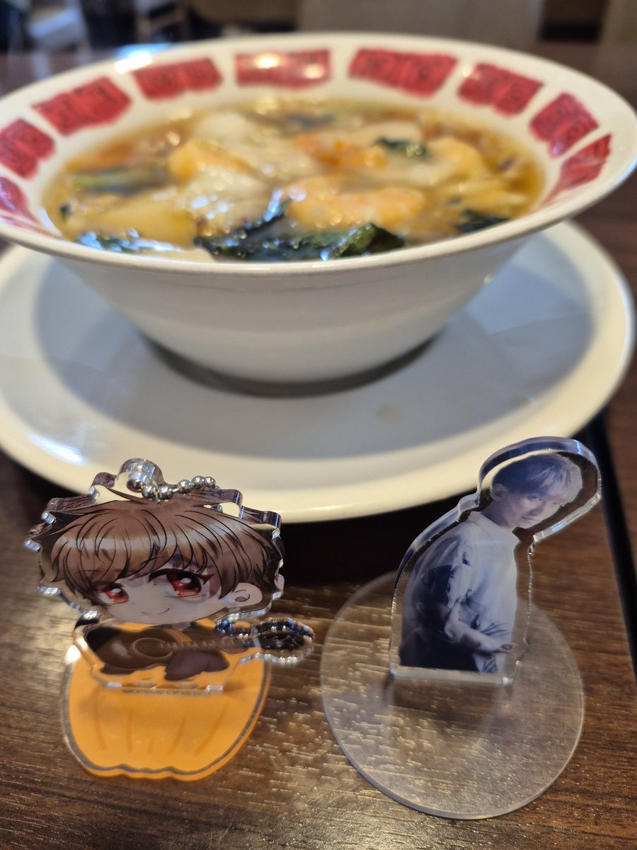 junmiho0831_'s tweet photo. @adatikengo209 おはようございます🌂
めっちゃ美味しそうです🍗
今からお仕事入ります🤟
良き１日を😊🍀 https://t.co/h9sysSaRsq