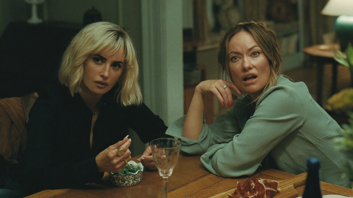 ArchiveWilde's tweet photo. Olivia Wilde &amp; Penelope Cruz in The Invite. https://t.co/p1218RtvVT