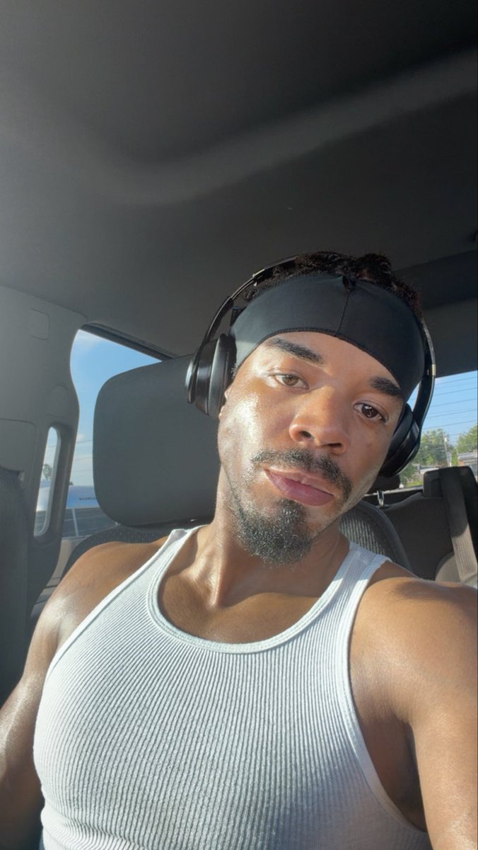 theemarkell's tweet photo. That workout almost had me 😅 https://t.co/j0yz0HkiDR