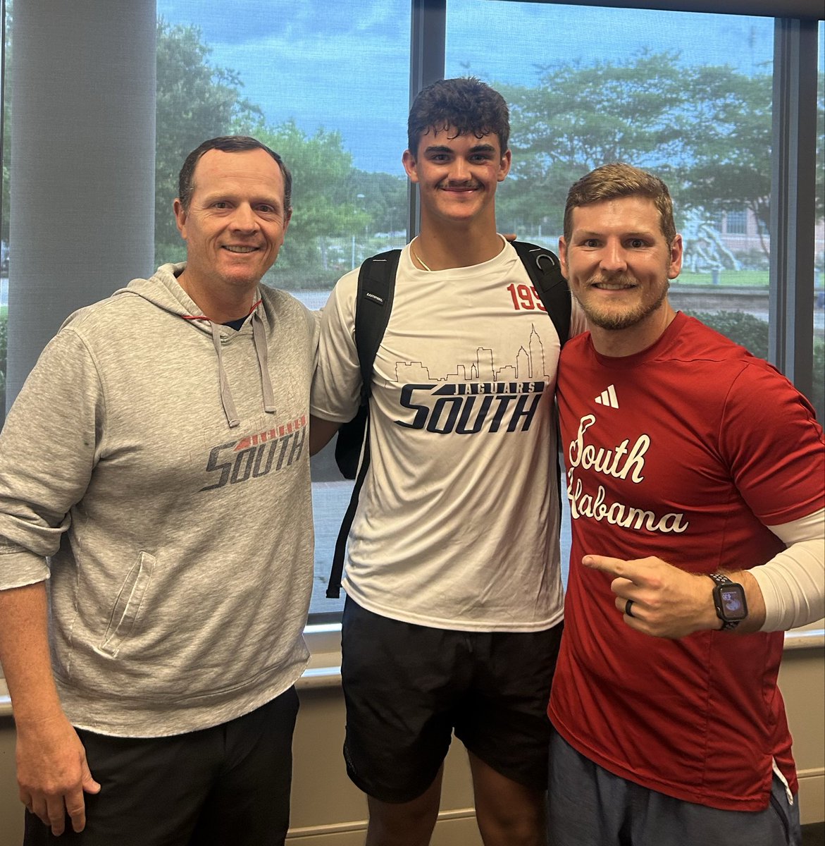e_tidwell24's tweet photo. Thank you Coach Major Applewhite for the invite to camp and my first offer!! @CoachAdamMann @AverageJoesSpo1 @Piedmontfball https://t.co/ShZvFgbTUp