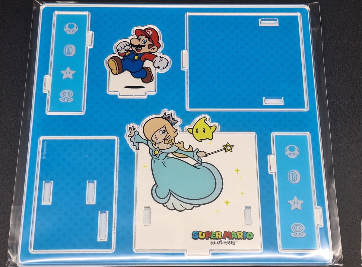 マリオ&ロゼッタ アクリルペンスタンド イオン等の物販コーナーで8000 