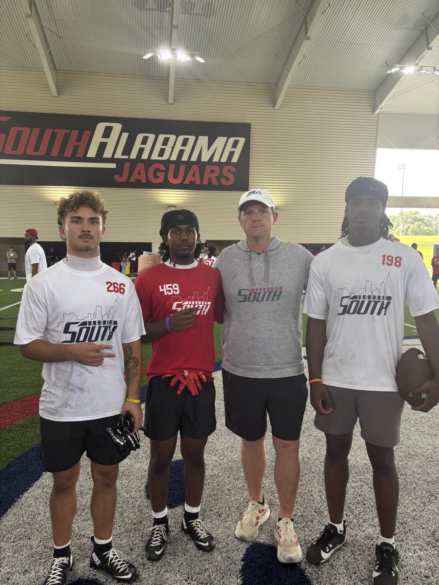 jordanramsey_4's tweet photo. Had a great camp at @SouthAlabamaFB. Stacking days !! 

@BiloxiFB  
@coachcollier87 
@CoachMurph4 
@wyattdalton4 
@CoachApplewhite 
@CoachZCrisler https://t.co/1gwmc02whq