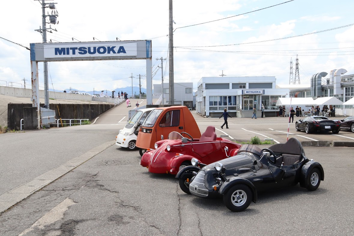 Minopulse's tweet photo. おはようございます☀
週末は光岡自動車様のミーティングにお邪魔してきました。
皆様のクルマに対する熱意が大きく、終始楽しい時間でした。　(暇になるときが無かった･･･！)

今後ともよろしくお願い申し上げます🤝 https://t.co/C1TghxWR7J