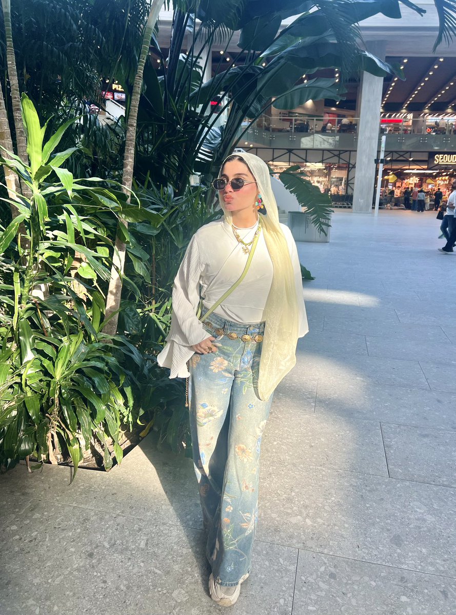 HannaMoftah's tweet photo. ✨🌿🦜💛 https://t.co/SNUM0SgQ7C
