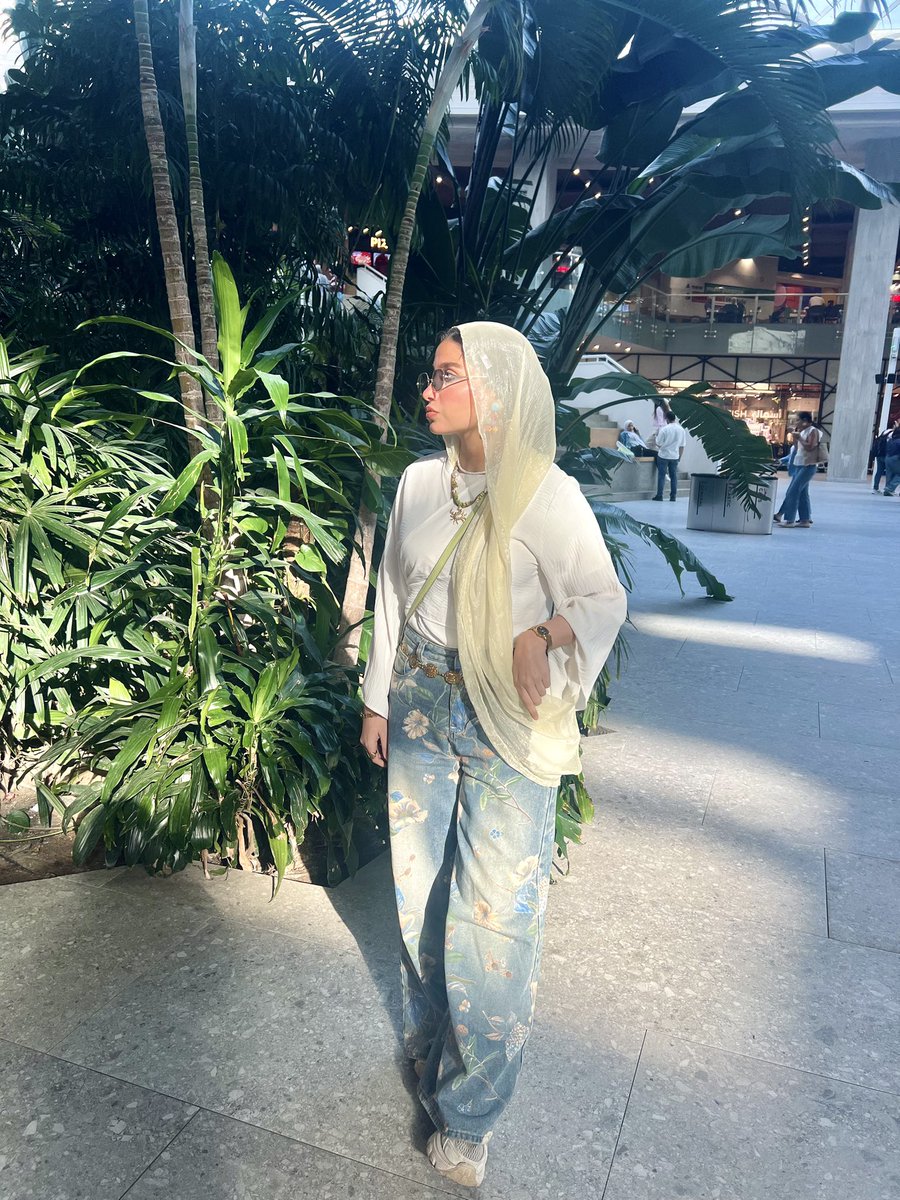 HannaMoftah's tweet photo. ✨🌿🦜💛 https://t.co/SNUM0SgQ7C