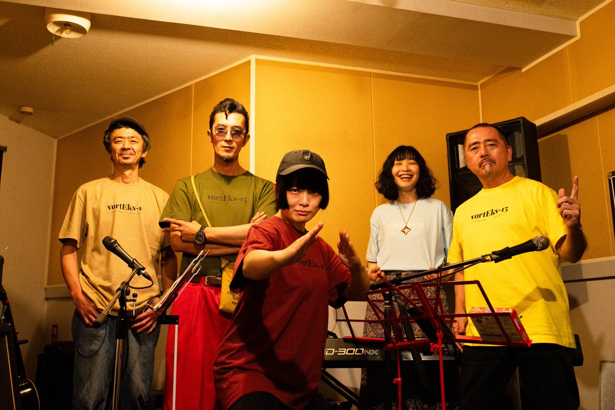 kenyosaeki's tweet photo. 1年半の全休符を経て
完全復活
vortEks-15
≒燐-Lin-✕佐伯憲陽

6.20 sat.
渋谷ルビールームにて

ニューTシャツ販売

ドラム大西英雄
ピアノアコーディオン西山小雨
ターンテーブルbonstar
音響Timiri Toshi
カメラ中田一輝

ご予約フォーム
https://t.co/tc3CsYXL2a https://t.co/lezorbJzOf