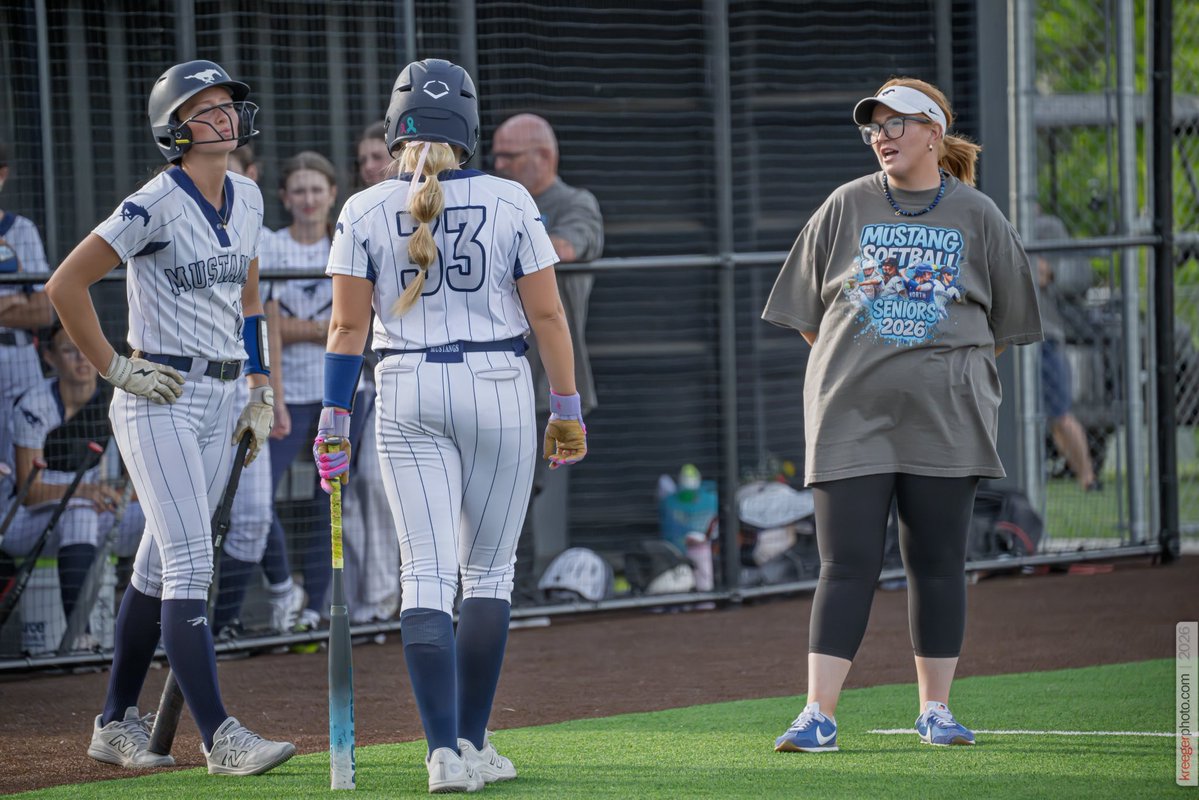 hanKrue2026's tweet photo. Finished my senior season going 15-13 on the year. I am so beyond thankful for @BVN_Softball and everyone apart of it! Truly the best 4 years, thank you North💙
@coachstevieraye @KCRebels18N https://t.co/zC2epUw83O