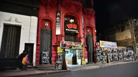 perfilcordoba's tweet photo. 🔴 Wachitas Bar: clausurado cuando ya era tarde y con un "dueño de la noche" que el Municipio no quiere nombrar

+ información en: https://t.co/wdm1xOSzQo

✍🏻 @sofimartinezma https://t.co/CY53ykRUMy