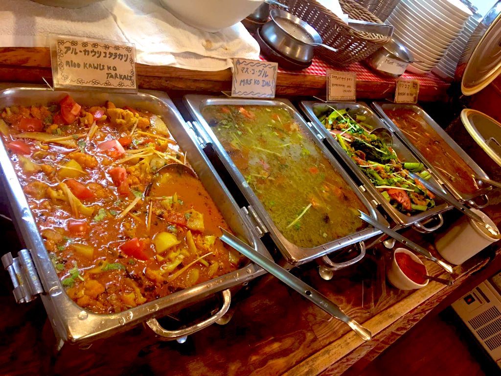 manacurry's tweet photo. 快晴🇳🇵カトマンズ….🦜

チュンチュン鳥の声(時々🐔)

本日のバイキングカレーは

🇳🇵キーマカレー
🇳🇵大根とチキンのスープカレー
🇳🇵たまごスパイシーカレー
🇳🇵ベジタブルカレー

この後板橋マナカマナは
11時より通常通り開店します。

よろしくお願い申し上げます🙏 https://t.co/vSf2oBiJ16