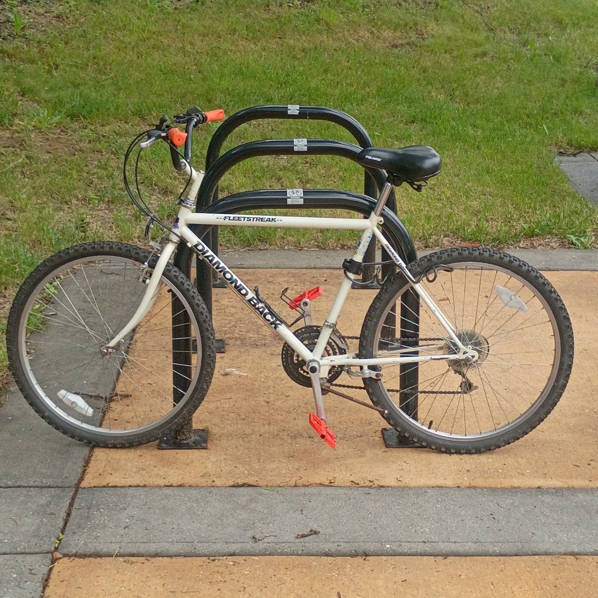 ChasBonzo's tweet photo. Classic 1989 Diamond Back waiting on a seat https://t.co/Qs7t6zf4U2