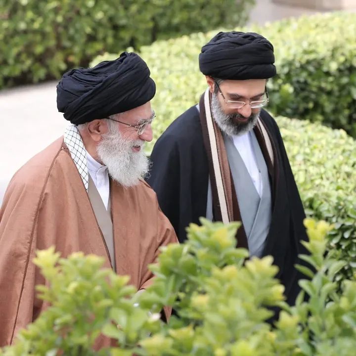 Fatima3079's tweet photo. نحن سادة عند الولي الفقيه 🇮🇷🤍✌🏼

#الله_أكبر_خامنه_اى_رهبر https://t.co/3COrOW9BQj