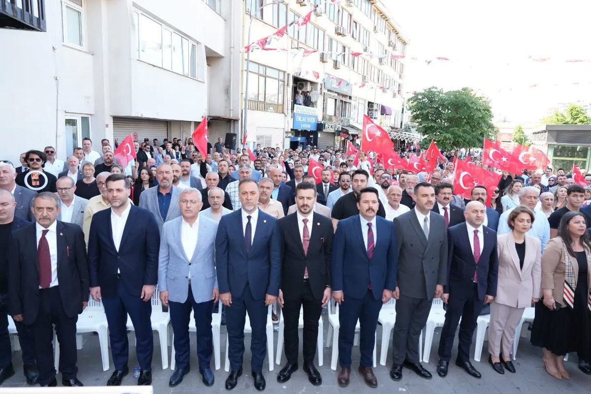 rahmancanmhp's tweet photo. MHP Üsküdar yeni İlçe Başkanlık binamızın açılışını hayır dualarıyla ve İl Başkanımız Sn. @bbvolkanyilmaz ’ın hitaplarıyla gerçekleşti.

Üsküdar İlçe Başkanımız Sn. Mustafa Gider’e,  dava arkadaşlarımıza teşekkürlerimizi sunarız. https://t.co/QuNZkJTXoH