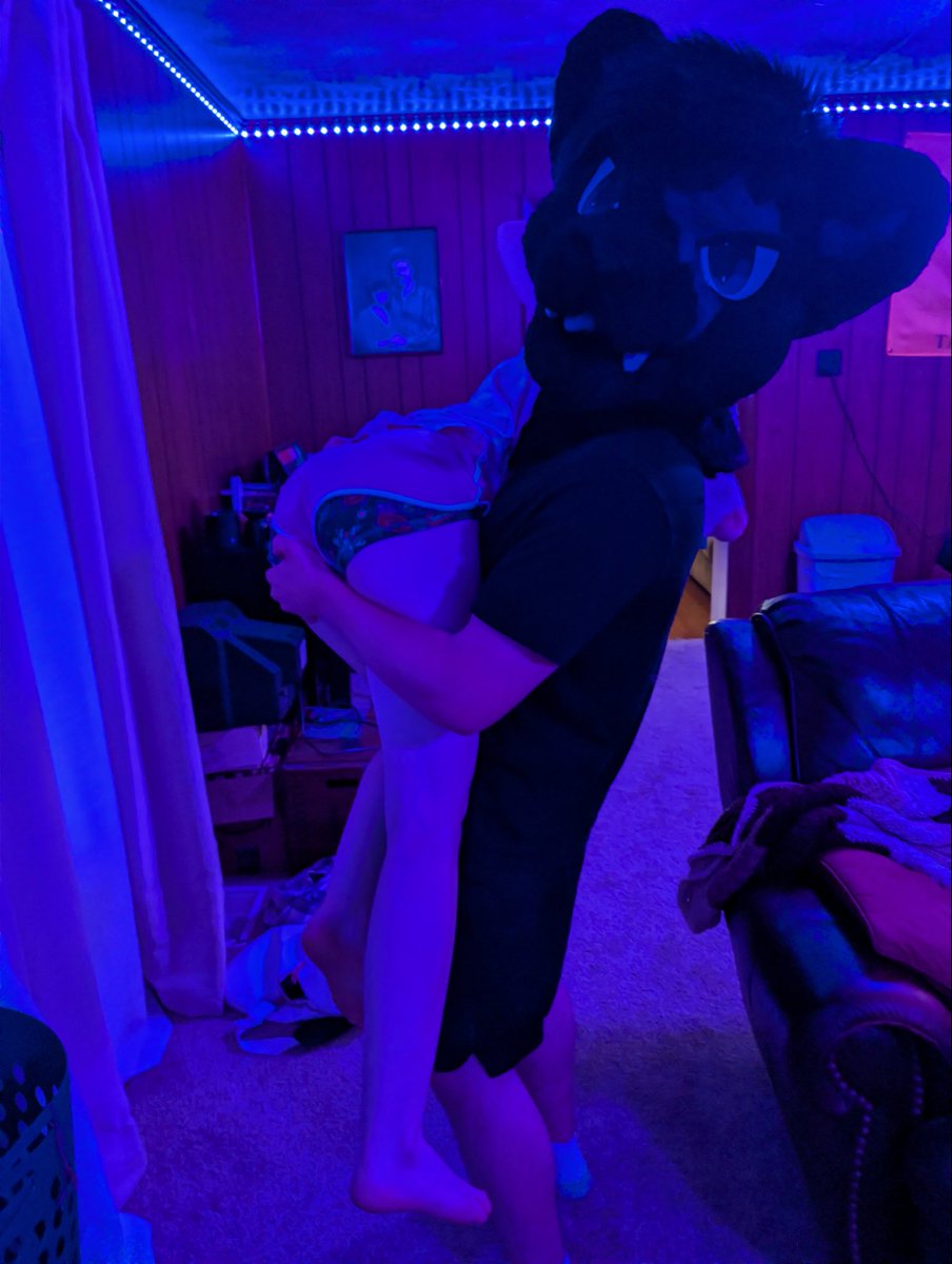 xjuno_vxn's tweet photo. Purple

#furry #fursuit https://t.co/lI7RleSrhm