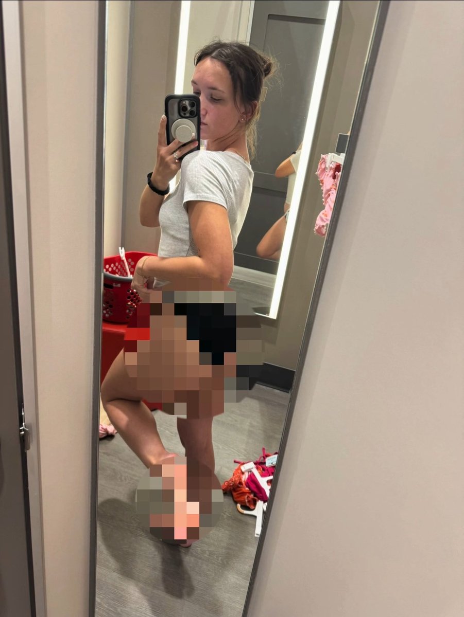 paygodharper's tweet photo. you always wondered what your future would hold, you never would have guessed life ruining would constantly occupy your thoughts😋💗 https://t.co/rAZtzFj8hp