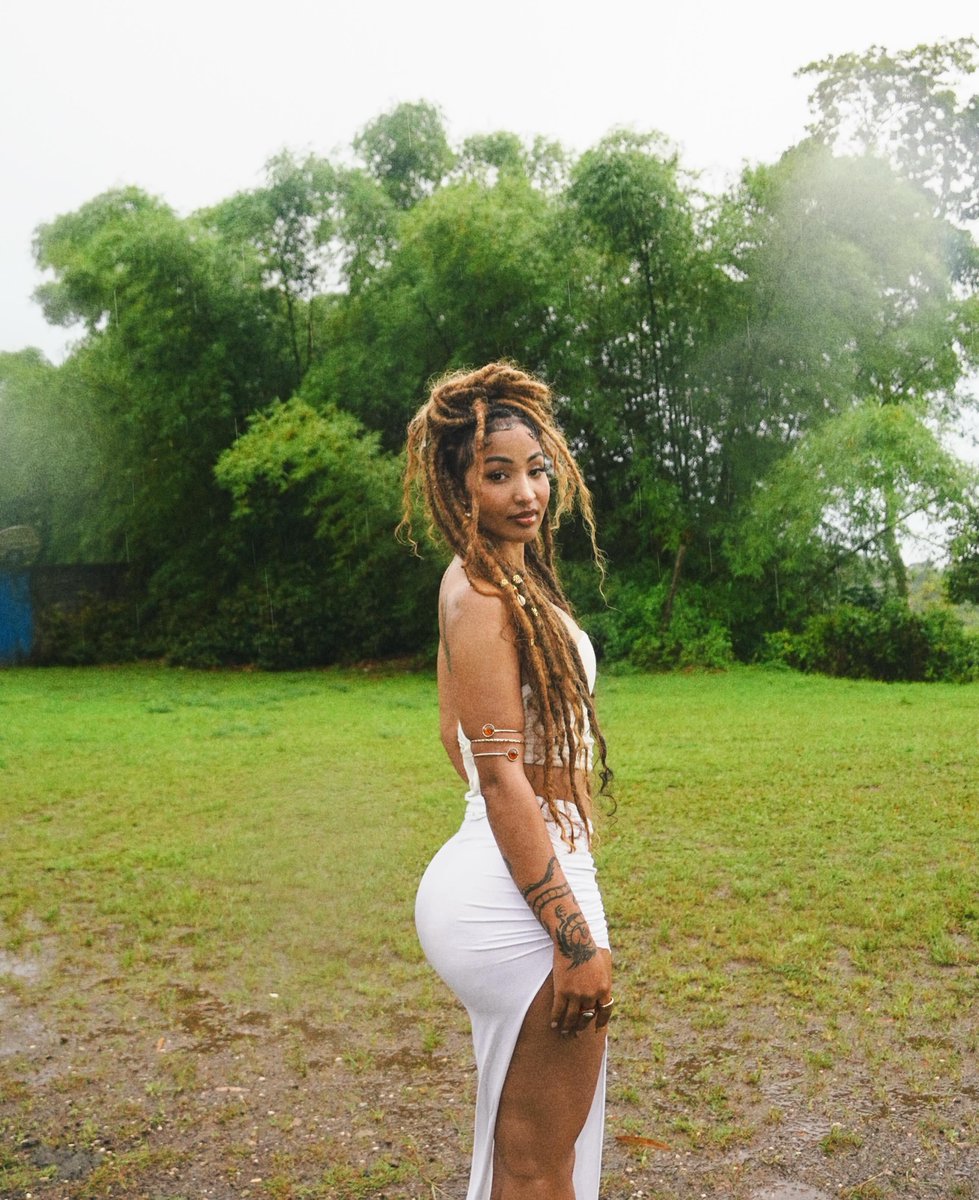 Tropixsofficial's tweet photo. Shenseea with a media update https://t.co/nkvNs6Jdmo