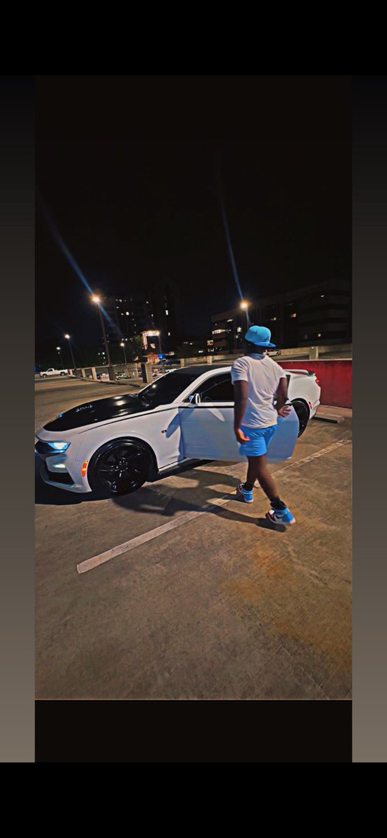 LilSmoove_24's tweet photo. MOVIN TOO FAST 💨 https://t.co/rQWZJYrzSx