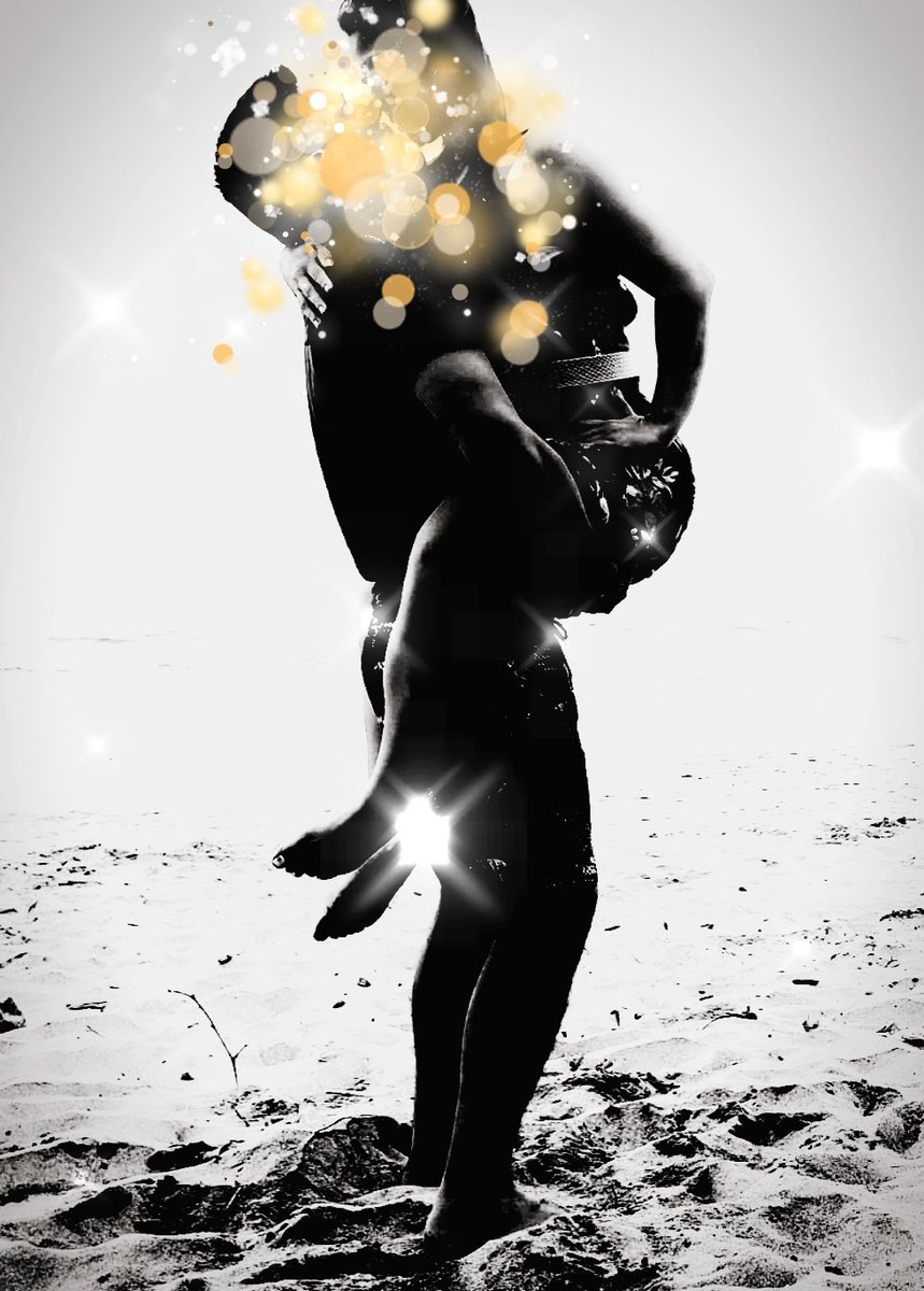 SWBridgyAdrian's tweet photo. Magia en blanco y negro, pero con el brillo exacto ✨🖤Abrazos que te sostienen el cuerpo y te iluminan el alma 💫 https://t.co/XrA0udMtdk