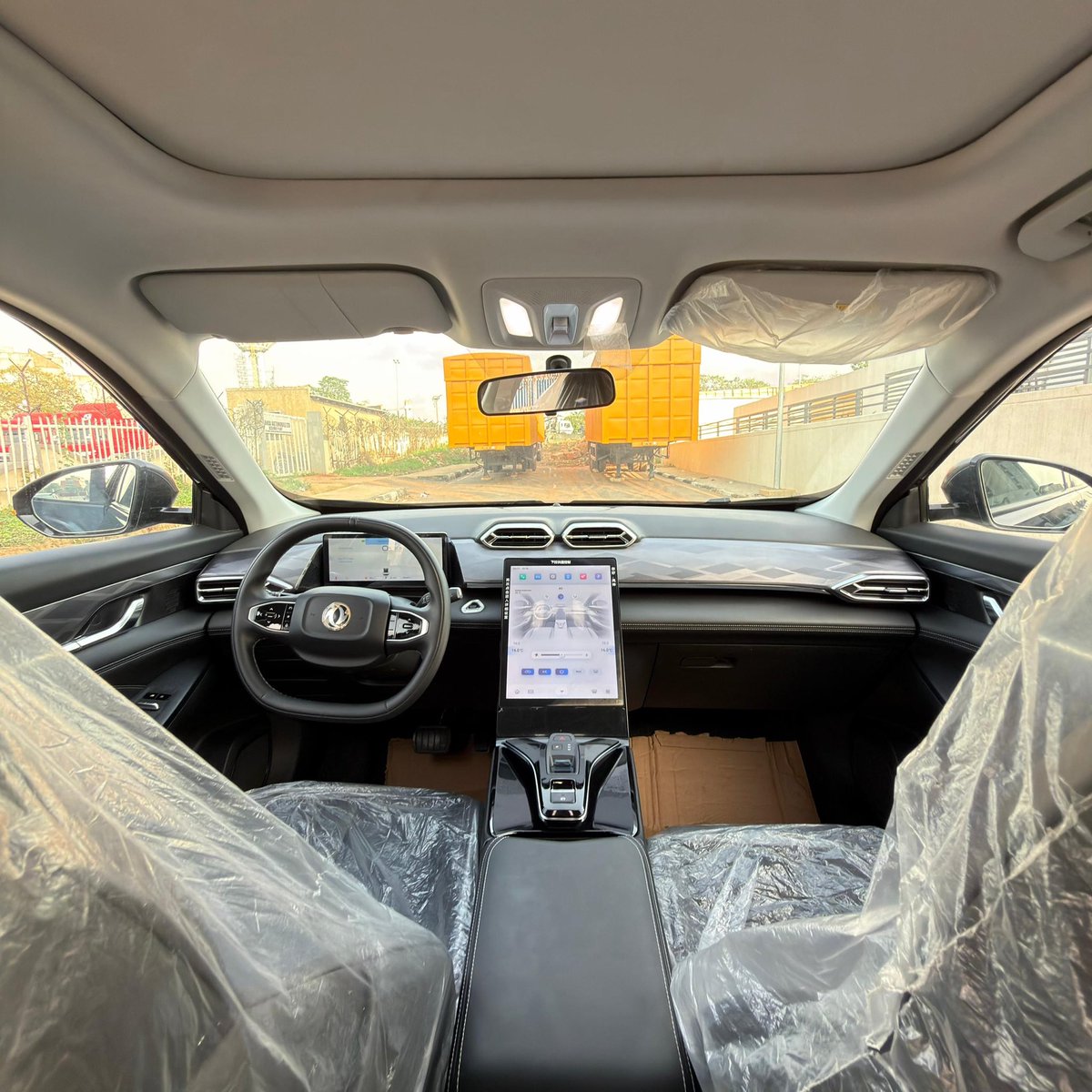 Automall_ng's tweet photo. Brand new Dongfeng Aeolus 
Price:27m
Location: Abuja 
2025 model 
Mage 320T
@abujastreets @__yellows @Carsnationn 
Retweet pls🙏 https://t.co/lZ4EvvriBi