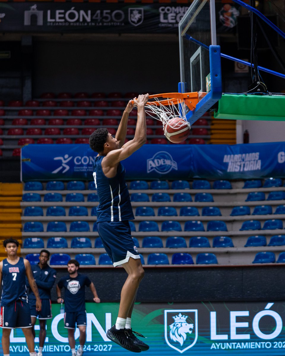 usabjnt's tweet photo. The Prep for Golden Glory ⭐️💪

The 🇺🇸 #USABMU18 will face 🇨🇦 Canada TONIGHT at 10 pm ET in the #U18AmeriCup Final! https://t.co/6AHVxyoQvM