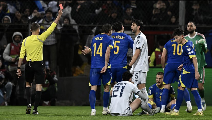 nico38sulcampo's tweet photo. @Yildizianismo RINGRAZIAMO #Bastoniuomodimerda #Bastonisimulatore 💪🏼per non essere andati Mondiali 👏🏼👏🏼👏🏼 https://t.co/Q8e16uYyF5
