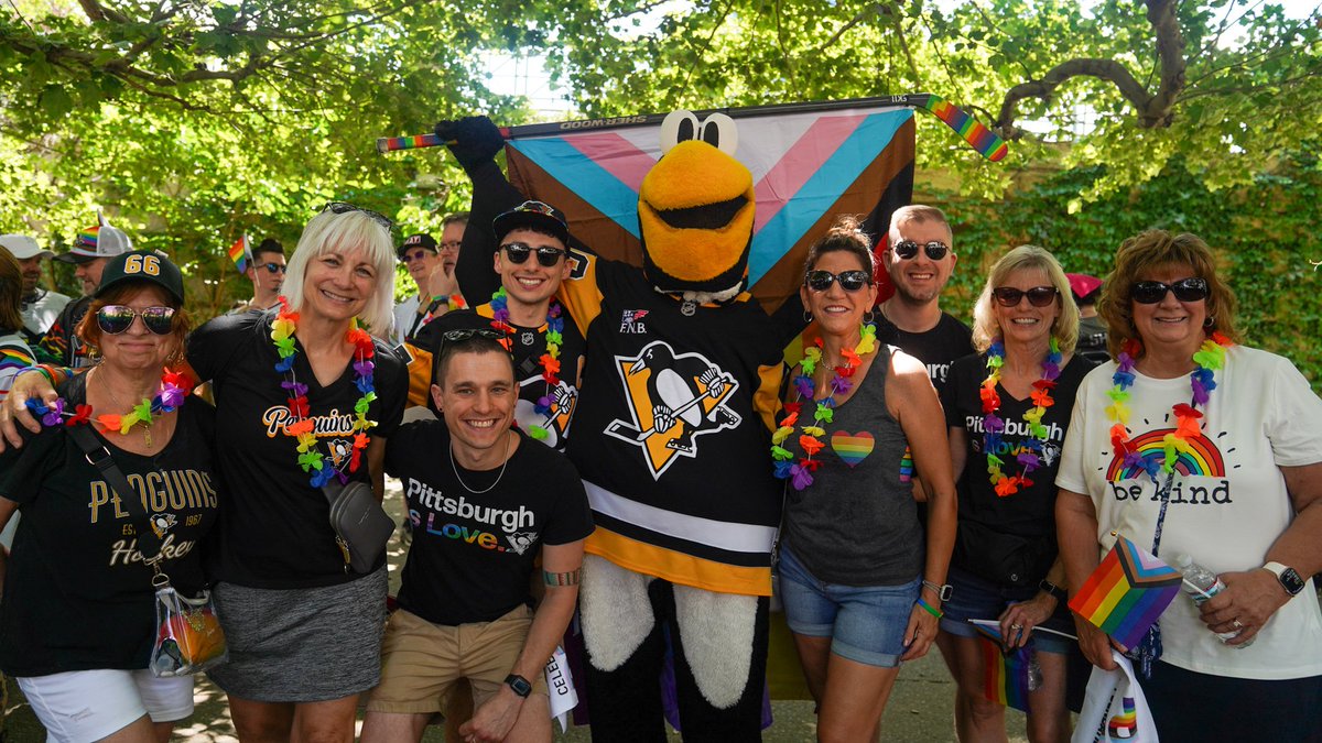 penguins's tweet photo. Earlier today, the Penguins teamed up with @Pirates and @steelers to spread love and acceptance at the Pittsburgh Pride Parade 🏳️‍🌈 https://t.co/ipWe7ZF8Gm