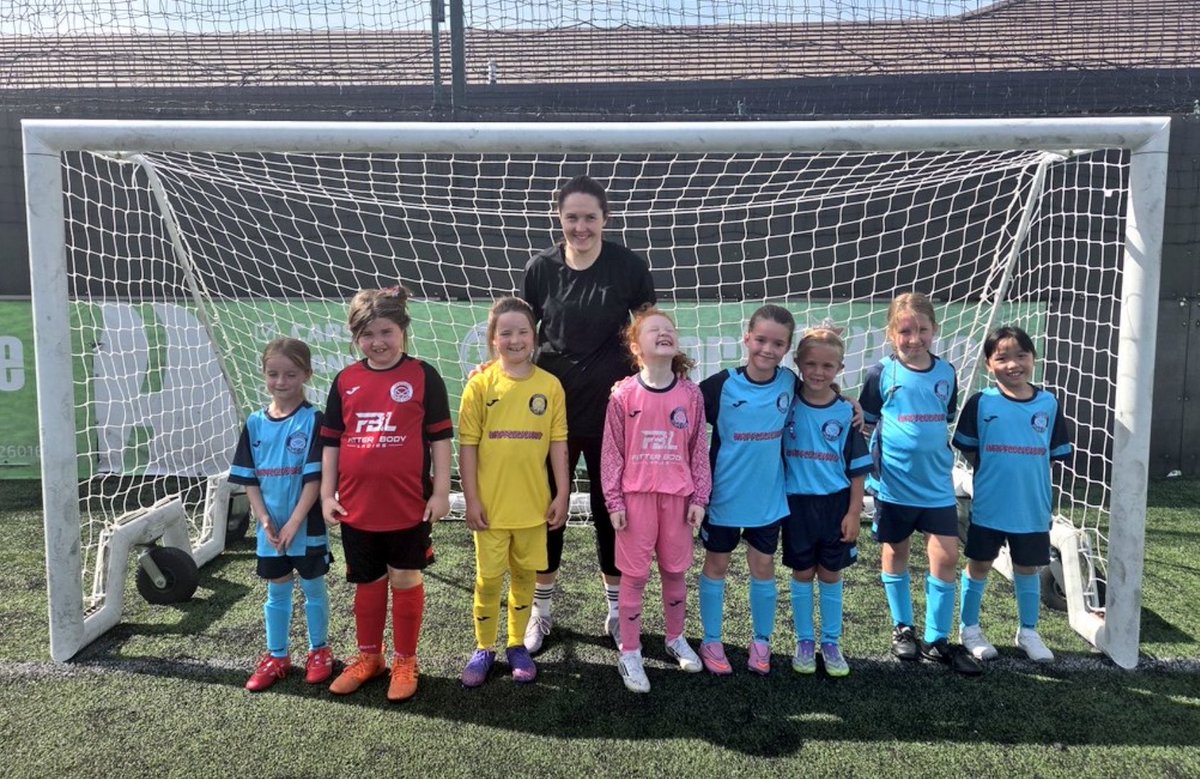CostesseySports's tweet photo. At their last training session of the season, our U7s Pheonix’s had a special visit from Sarah Quantrill to share her goalkeeping expertise!

The team had a great time. Thanks Sarah! https://t.co/xPKEYx6qpy