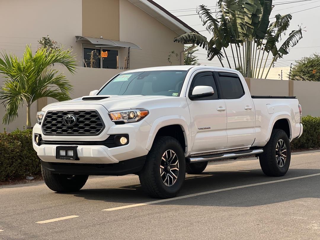 Apeti89's tweet photo. @enokay69 Toyota Tacoma Limited V6 4x4 Double Cab 127.4 in. WB 2020 White
GHs 450,000 https://t.co/K6RuF54veD
