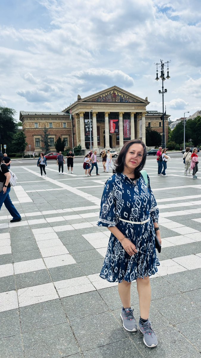 Amrita_Chakra's tweet photo. Some moments at the Heros’ Square in Budapest, Hungary.

#budapest #hungary #travel #amritachakraborty https://t.co/emoo7saGFs