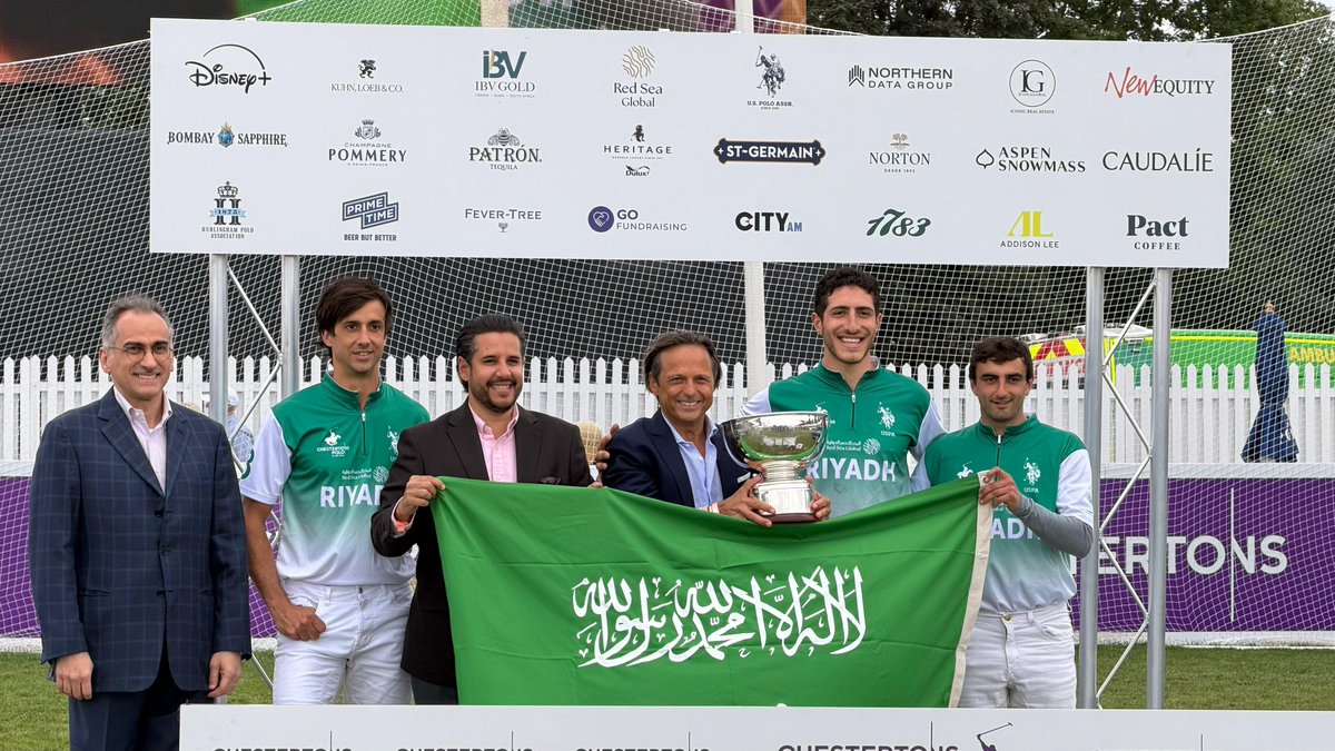 SAEFederation's tweet photo. حقق فريق الرياض لقب بطولة Chestertons Polo in the Park في نسختها الـ 16 المقامة في العاصمة البريطانية لندن، بعد فوزه على فريق تكساس في منافسات النهائي.

ألف مبروك🇸🇦👏🏻 https://t.co/sPgQabpvNL