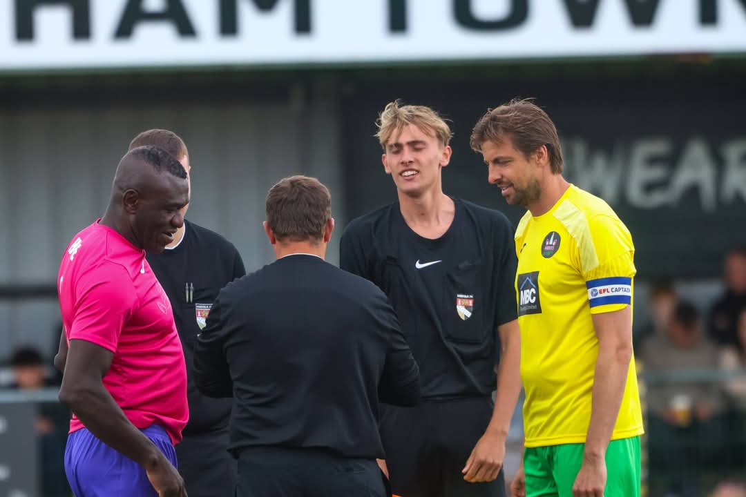 dannorfolkref's tweet photo. It was a pleasure to officiate Amber’s Army Allstars & NCFC Legends Charity Match at Dereham Town yesterday.Great banter throughout and throughly enjoyed it. 

It was a well runned event and would like to say thank you for all the players, volunteers and staff who took time out of their schedules to be part of this event. Also a mention to all local people that came and watched the game and being involved in the day.