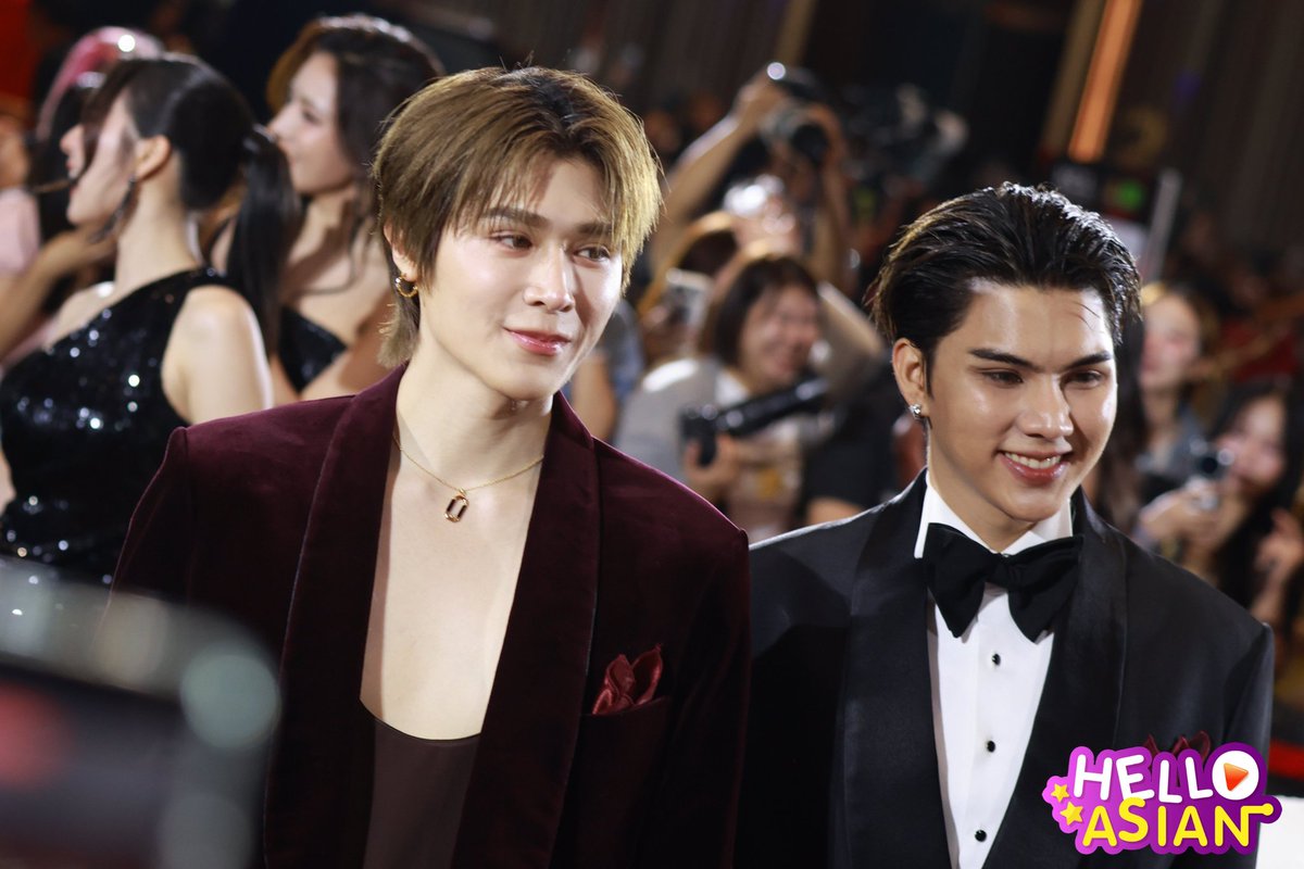 29withsk's tweet photo. @_Pumuk_ Yea this one is good one
I like this one soo much
Also this was is my current favorite 👇😶‍🌫️😶‍🌫️
They look so hottt https://t.co/IXZEpOIQ0T