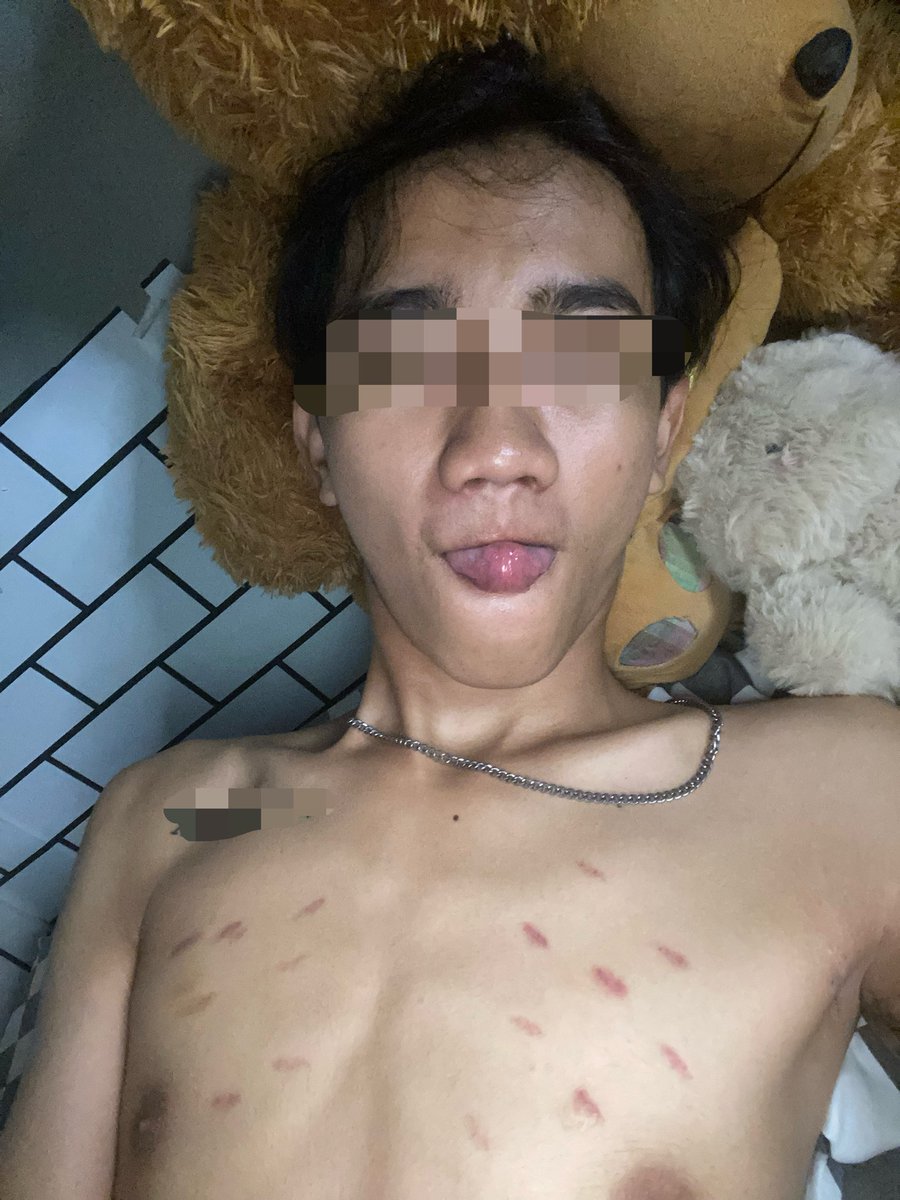 snscrottt's tweet photo. Baru aja cuddle udah ganasss,apalagi kalau udah masuk 😝#gayjogja #gayjaksel https://t.co/Glpks5JHYD