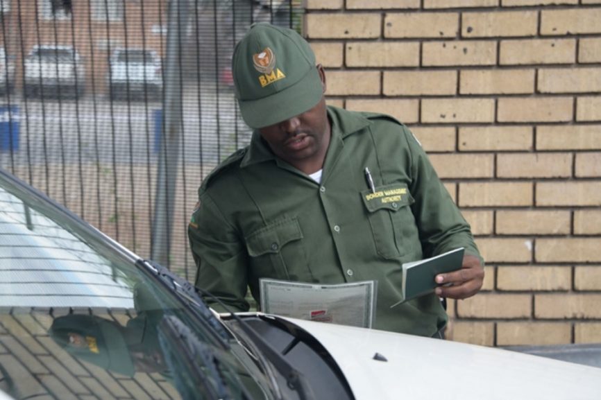 SABCNews's tweet photo. President Cyril Ramaphosa says government will strengthen border security, not as an act of hostility, but as a necessity for a sovereign and well-governed state. He says authorities will continue investing in technology, infrastructure and personnel to secure South Africa’s borders, while also facilitating legitimate trade, travel and economic activity. https://t.co/Bb6I8sfCQL