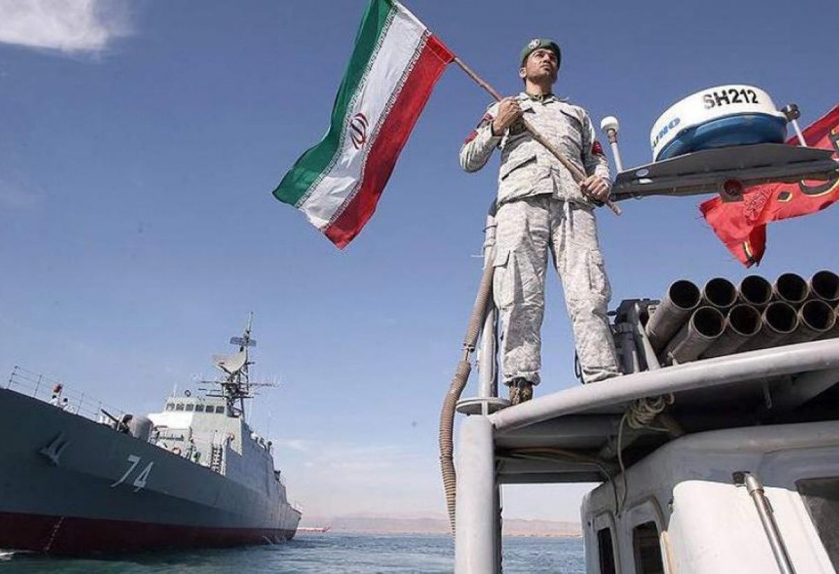 Def_Century's tweet photo. (IRAN CRISIS: US-ISRAEL STRIKES IRAN)
BREAKING:
UPDATE (5)
🇮🇱🇺🇸🇮🇷

NEW‼️:

Israel received a “green-light” from the US to strike Iran’s energy infrastructure across the country.

Ceasefire has officially collapsed and a new era of war has begun. https://t.co/kbH8PMK3Am