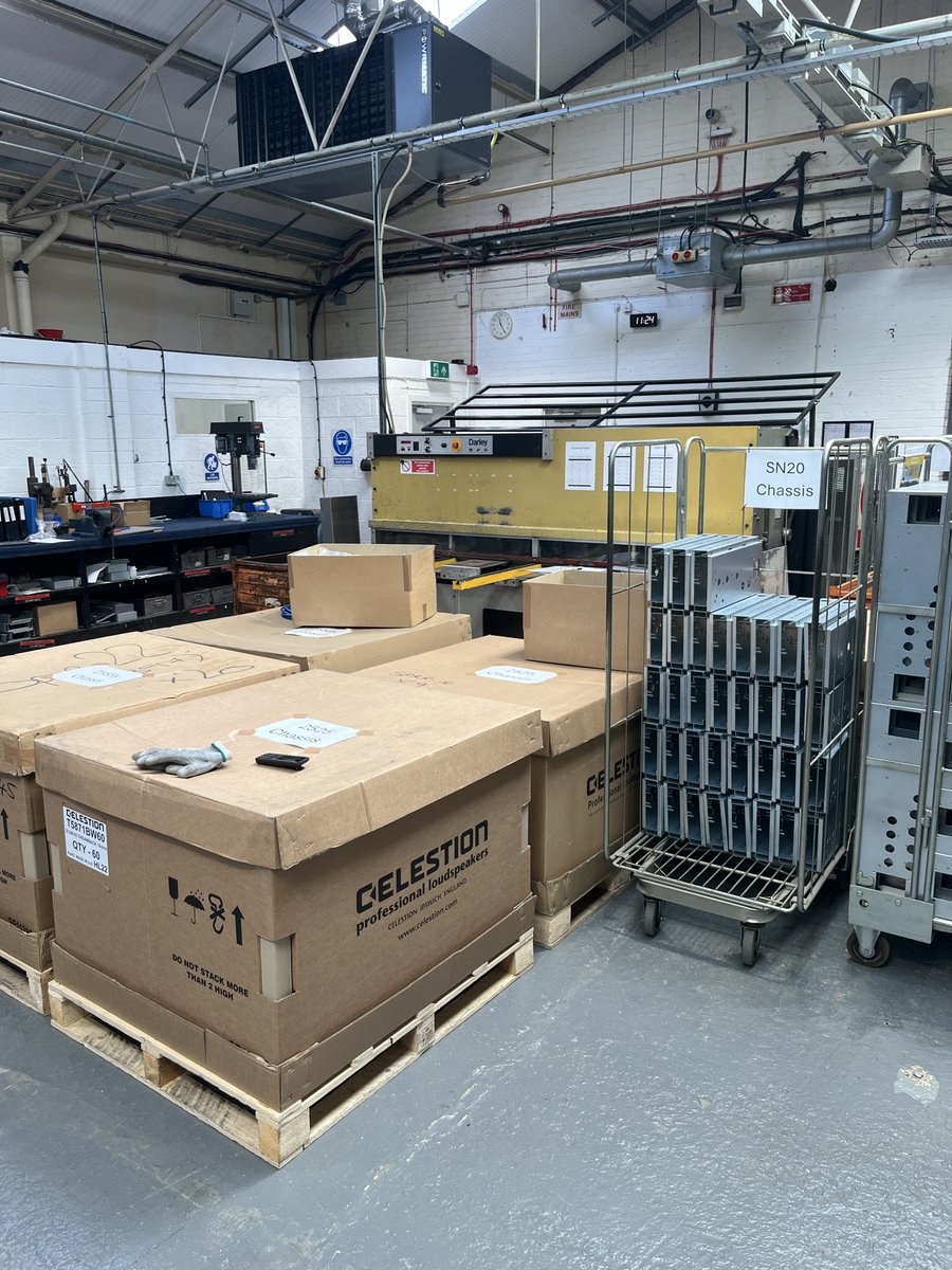 red_puma's tweet photo. @AlanBuck_DG @OCHA_Telecaster I visited the factory earlier this year, here they are being made. https://t.co/uO96CMhPUW