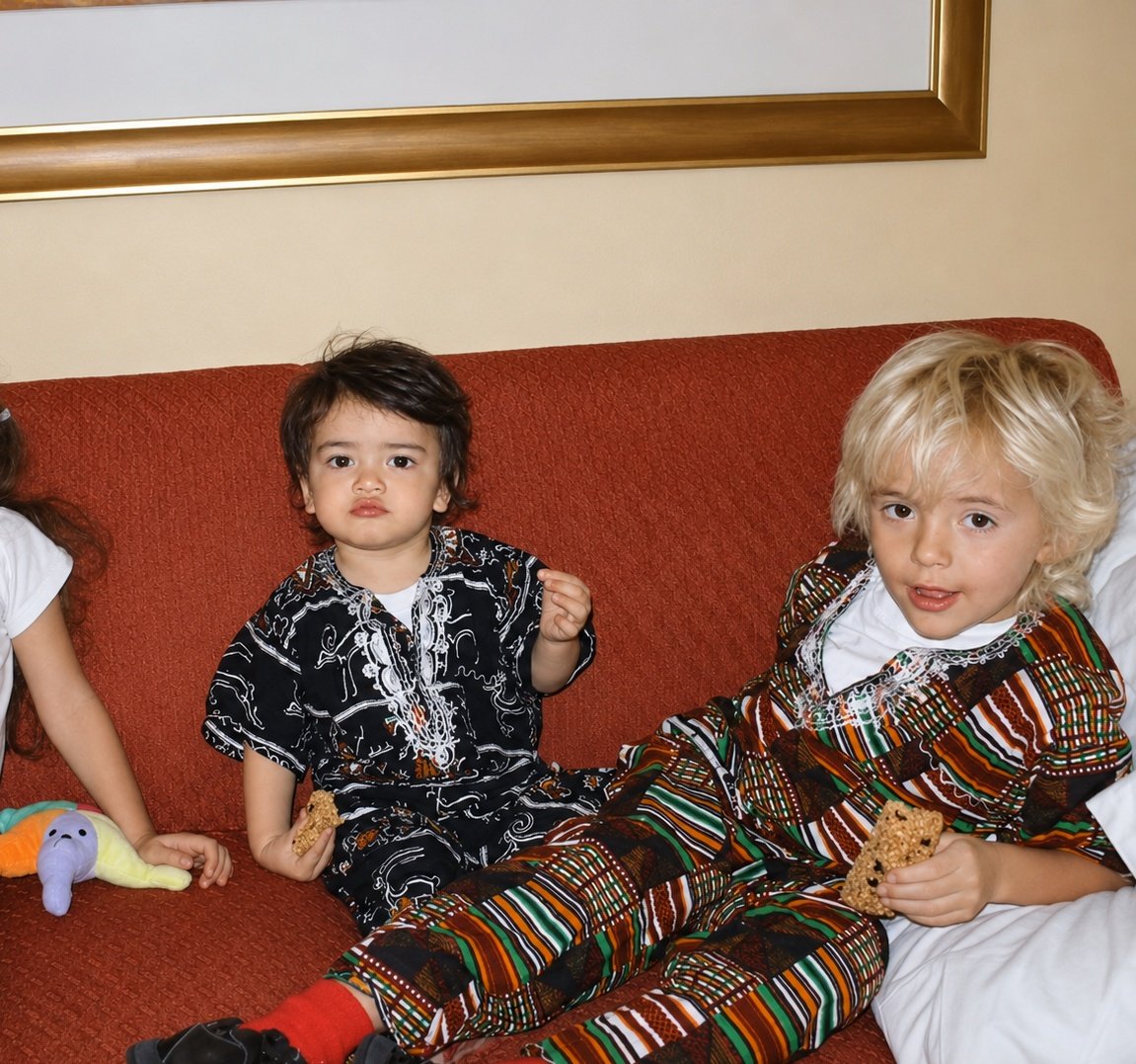 mdirtyj's tweet photo. temos que aceitar prince jackson protagonista dessa família desde pequeno servindo cabelo platinado estilo pose e muito estresse para seu pai https://t.co/kQc2ZpNA96