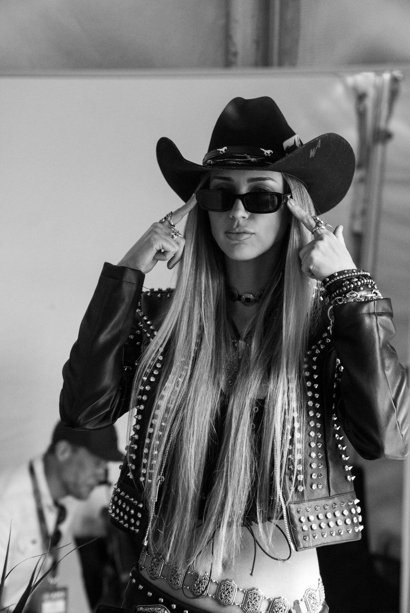 alliwalker's tweet photo. Another CMA Fest in the books! 🤘What a killer band I had behind me 👏 &amp; it was so fun to have the Titan’s base drummers join us for our opening *new tune! Thanks to everyone who came out! 🫶🏻 #CountryMusic #CMAFest #LiveMusic https://t.co/CKLS1RAKxU